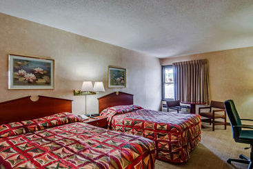 هتل Smart   Formerly Econo Lodge