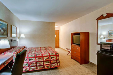 هتل Smart   Formerly Econo Lodge