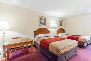 فندق Econo Lodge Fort Payne