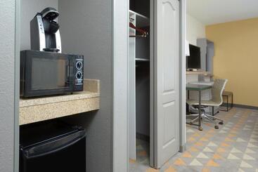 فندق Holiday Inn Raleigh Durham Airport, An Ihg