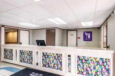 فندق Americas Best Value Inn Searcy