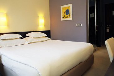 Nobel Design Hotel