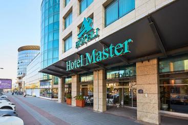 Garni Hotel Master