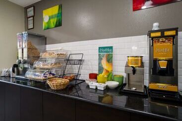 Отель Quality Inn