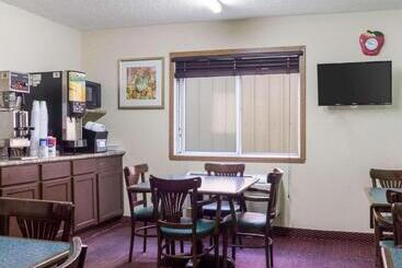 فندق Rodeway Inn