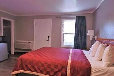 فندق على الطريق Rodeway Inn Chico University Area