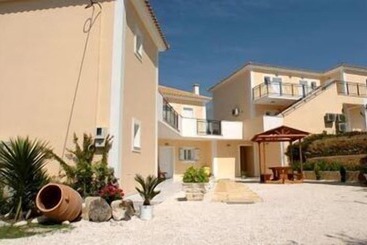 Barbara Studios & Apartments