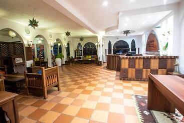 Cityblue Creekside Hotel & Suites