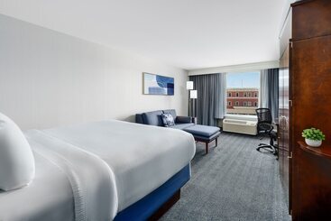 Отель Courtyard Keene Downtown