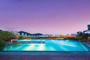 בית מלון כפרי Crowne Plaza Sanya City Center, An Ihg