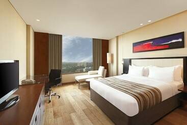 Отель Doubletree By Hilton Punechinchwad