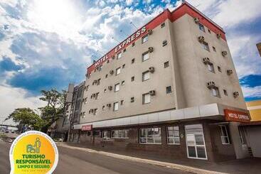 Отель Express Canoas