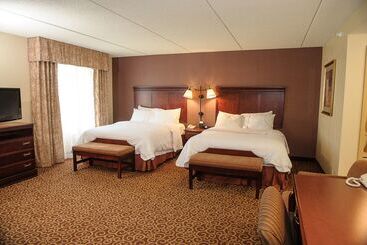 Отель Hampton Inn & Suites Brookings