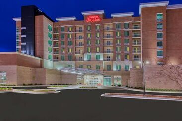 Отель Hampton Inn & Suites Downtown Owensboro/waterfront