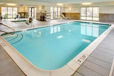 호텔 Hampton Inn & Suites Lansing West