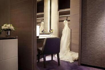 Humble House Hotel Taipei, Curio Collection By Hilton