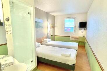 هتل Ibis Budget Cosnesurloire