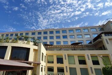 Hotel Ramada Neemrana