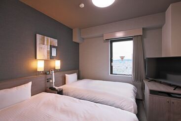 בית מלון כפרי Route Inn Toyama Ekimae