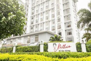 Microtel By Wyndham Mall Of Asia