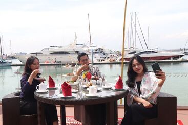 リゾートホテル Nongsa Point Marina