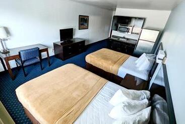 호텔 Fairbridge Inn & Suites Canadian