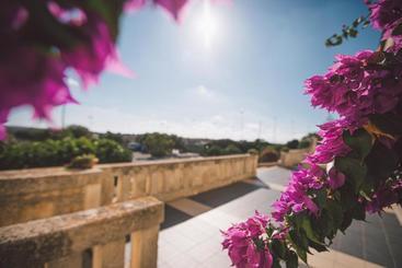 Domus Aurea Resort