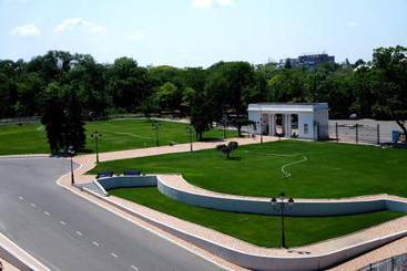 هتل Black Sea  Park Shevchenko