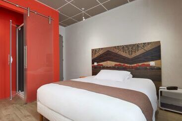 هتل Demain Hôtel & Conciergerie