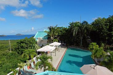 Flamboyan On The Bay Resort & Villas