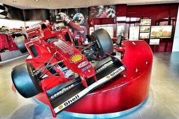 ホテル Maranello Village