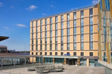 هتل Park Inn By Radisson Pulkovo Airport St. Petersburg