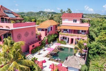 Отель Pinkcoco Uluwatu Constant Surprises & For Cool Adults Only