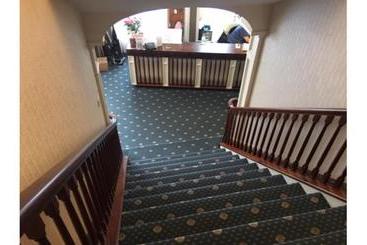 هتل Runnymede Court