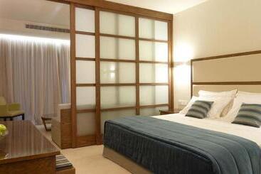 Sunrise Pearl Hotel & Spa