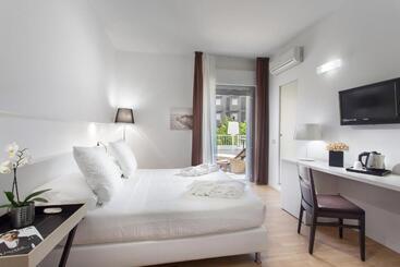 هتل Tiffany & Resort