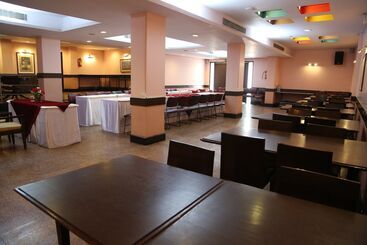 호텔 Tourist Deluxe