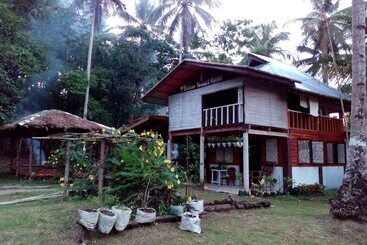 Отель Batuan Hammock Hostel