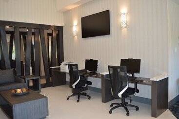 ホテル Best Western Plus Gateway To The Falls