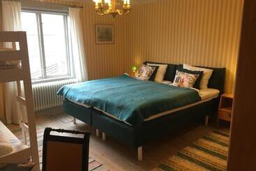 פנסיון Handlarens Villa   Vandrarhem De Luxe