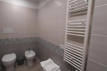 هتل آپارتمان Tripepi Suites