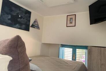 민박 La Scarafocchiola