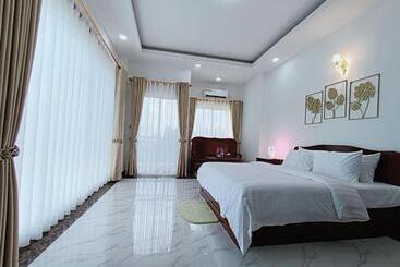 Bella Hotel Kampot