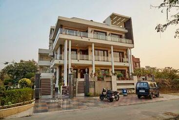 ホテル Kapoor Residency