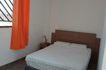 ペンション Habitaciones Don Pelu