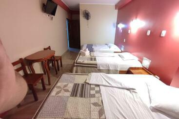 پانسیون Hostal Kan Kun Ii