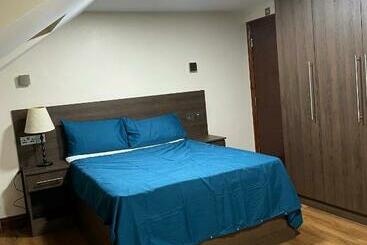 펜션 Plumstead Nky En Suite Apartments
