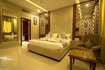 استراحتگاه Amritam Palace