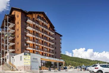Aparthotel Travelski Home Select   Résidence & Hostel Yoonly & Friends