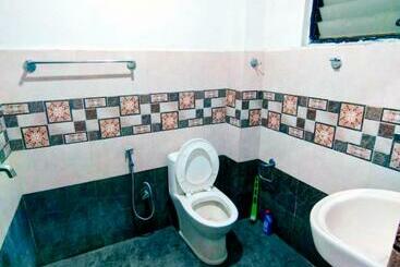 Zobhana Hostel Female